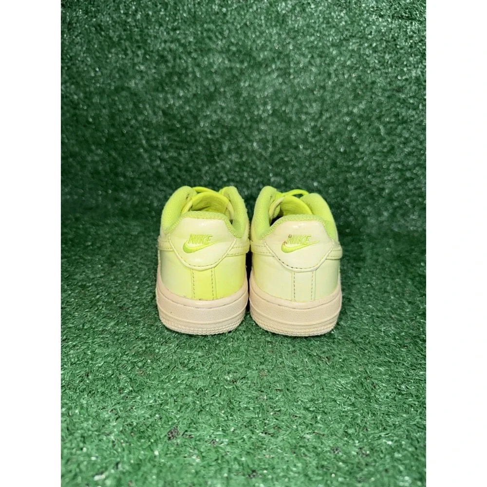 Nike Air Force 1 LV8 Toddler Size‎ 11C Volt Yellow Walking Shoes Casual Sneakers
